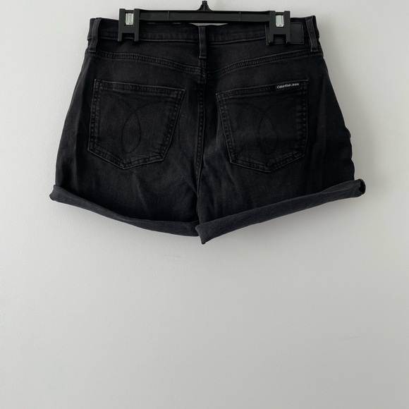 Calvin Klein Black Jean Shorts - size 28 - Picture 2 of 12